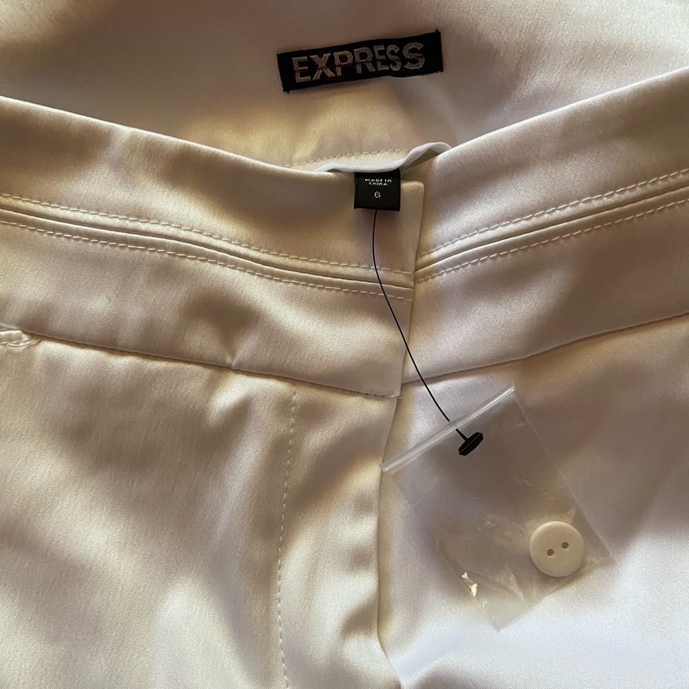 Express capris